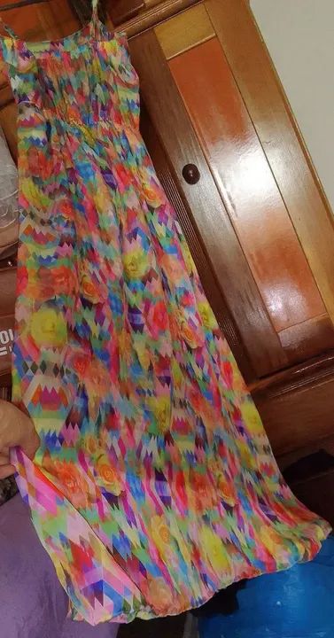 Vestido estampado colorido - Foto 3