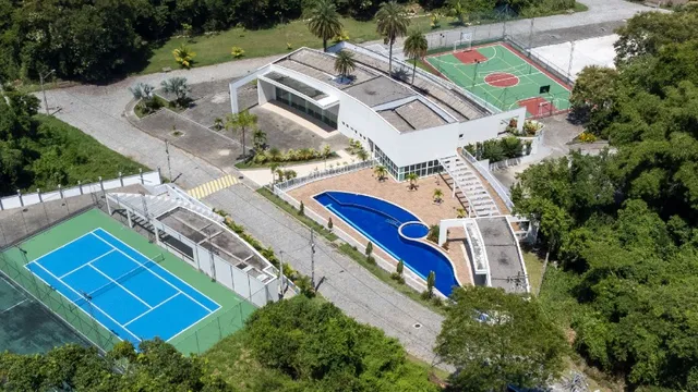 Condomínio Fazenda Fillomena - Lote com 400m² em condomínio pronto - Lançamento!