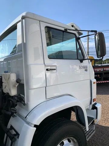 Vw 24220 Worker carroceria granel ano 2011 316700Km R$ 285.000,00av - Foto 6