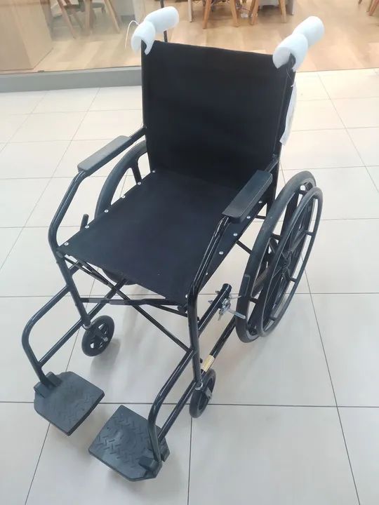 Cadeira de rodas simples  - Foto 2