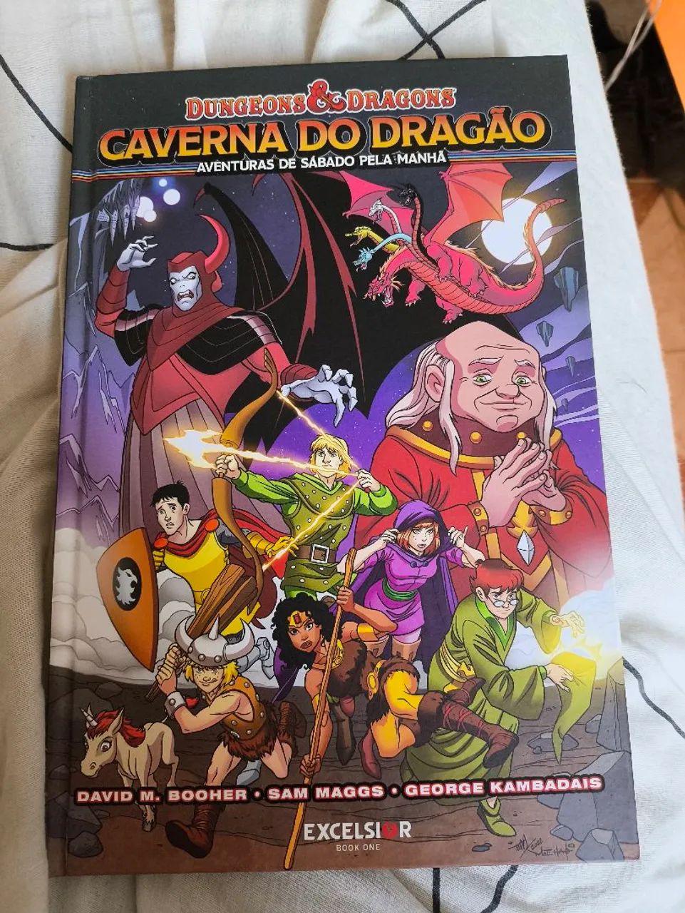 HQ Dungeons & Dragons Caverna do Dragão - Book One