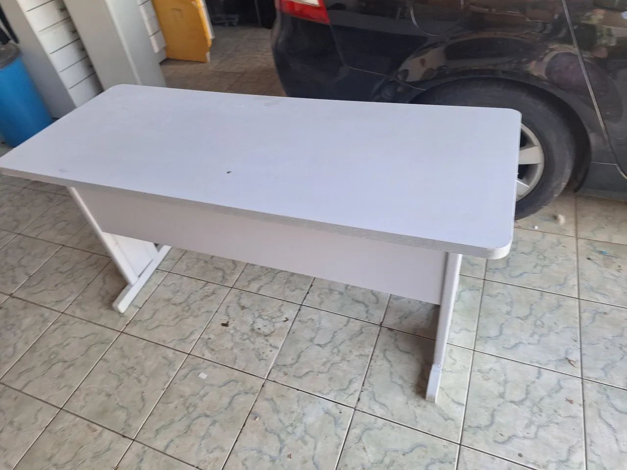 Mesa de escritório branca