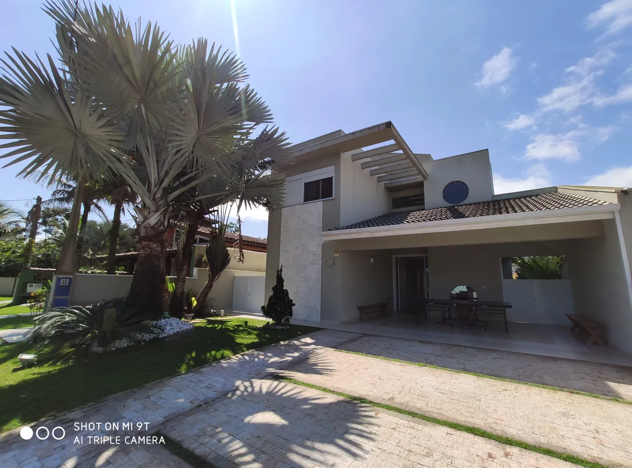 Vende Linda Casa em Boraceia, Condomínio Morada da Praia, 4 suítes, 280 M², piscina, fino
