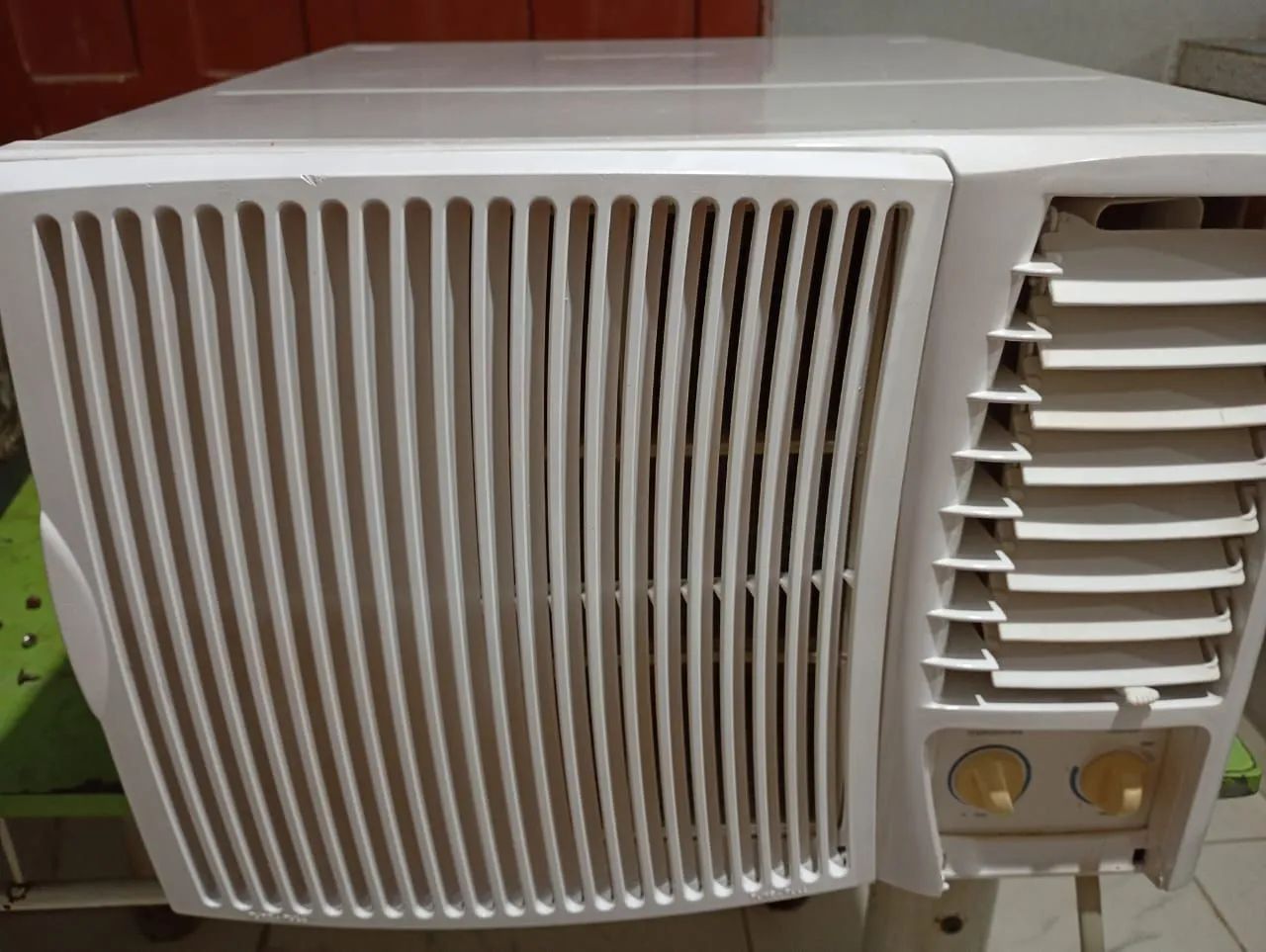 Ar condicionado Springer Silentia 7500 btus 220 volts gelando ótimo funciona bem r$360 - Foto 5