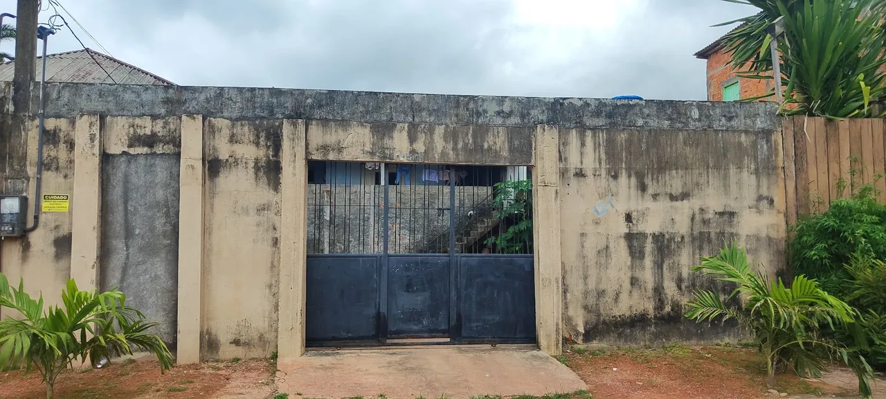 VENDO CASA NO UNIVERSIDADE
