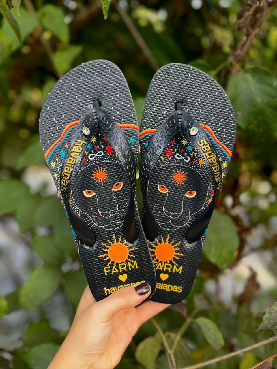 Havaianas FARM com estampa exclusiva de onça
