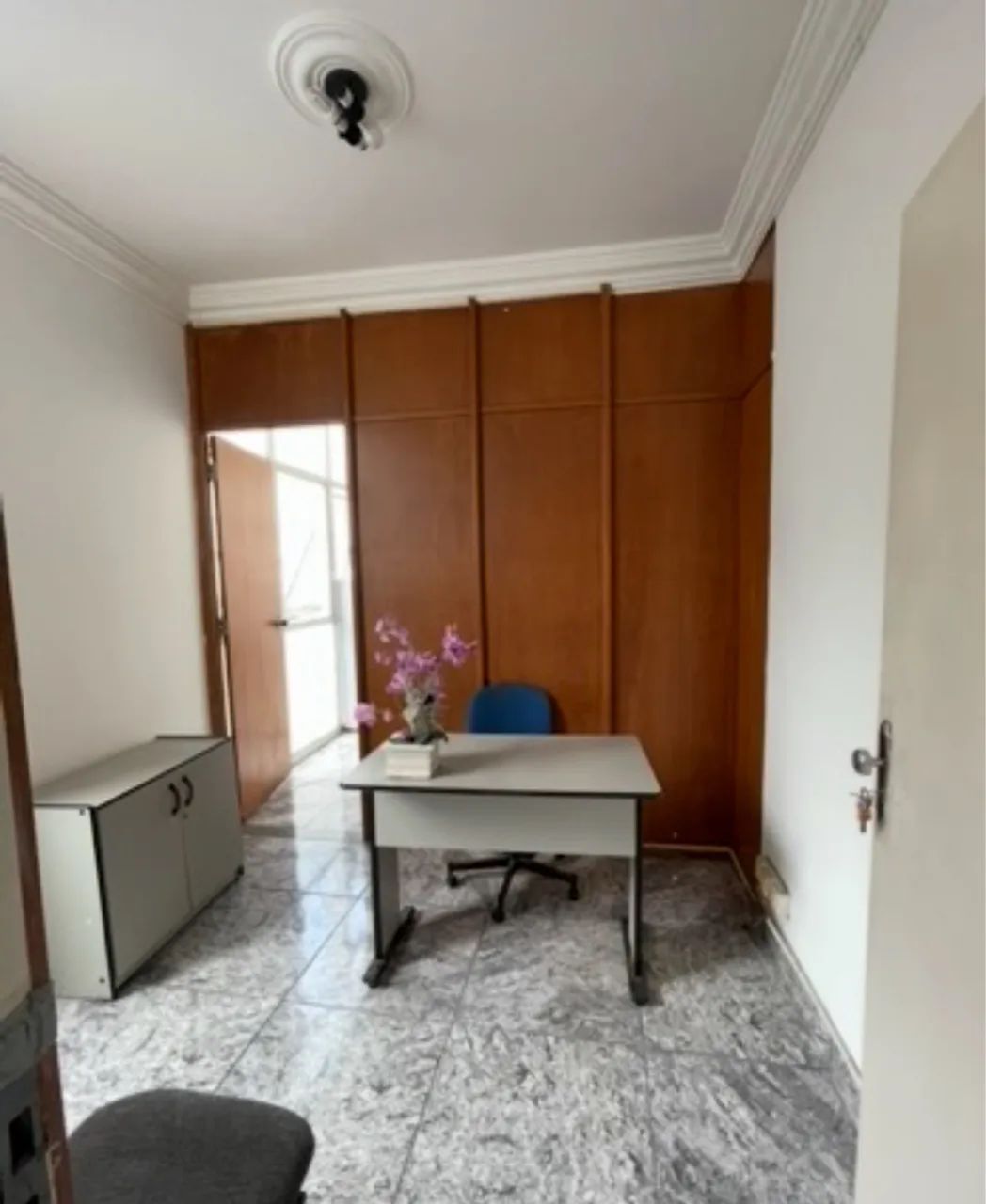 Alugo sala para escritório mobiliada - Foto 2