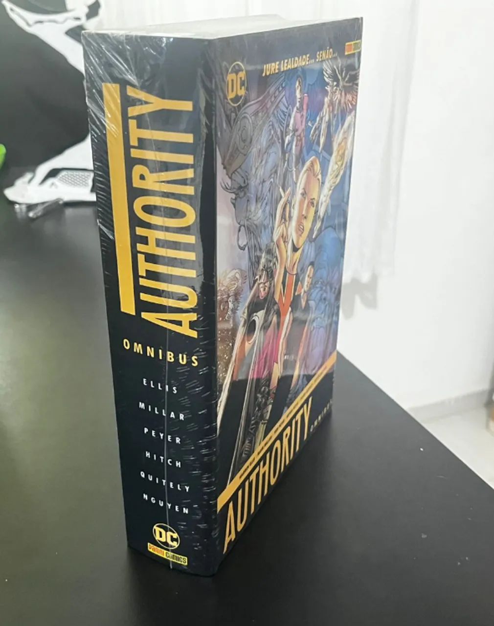 Authority Omnibus(Lacrado) - Foto 2