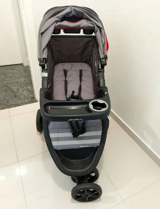 Carrinho de Bebê com Bebê Conforto - Foto 2