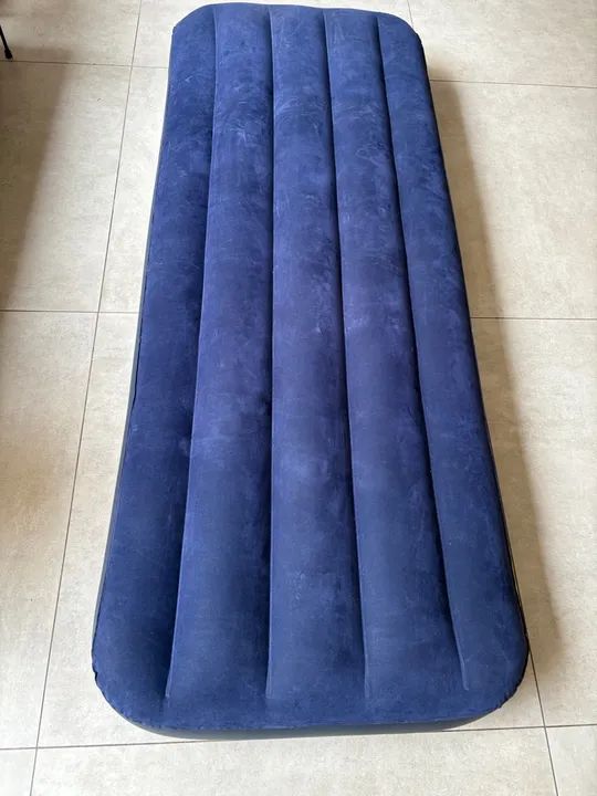 Colchão inflável solteiro 