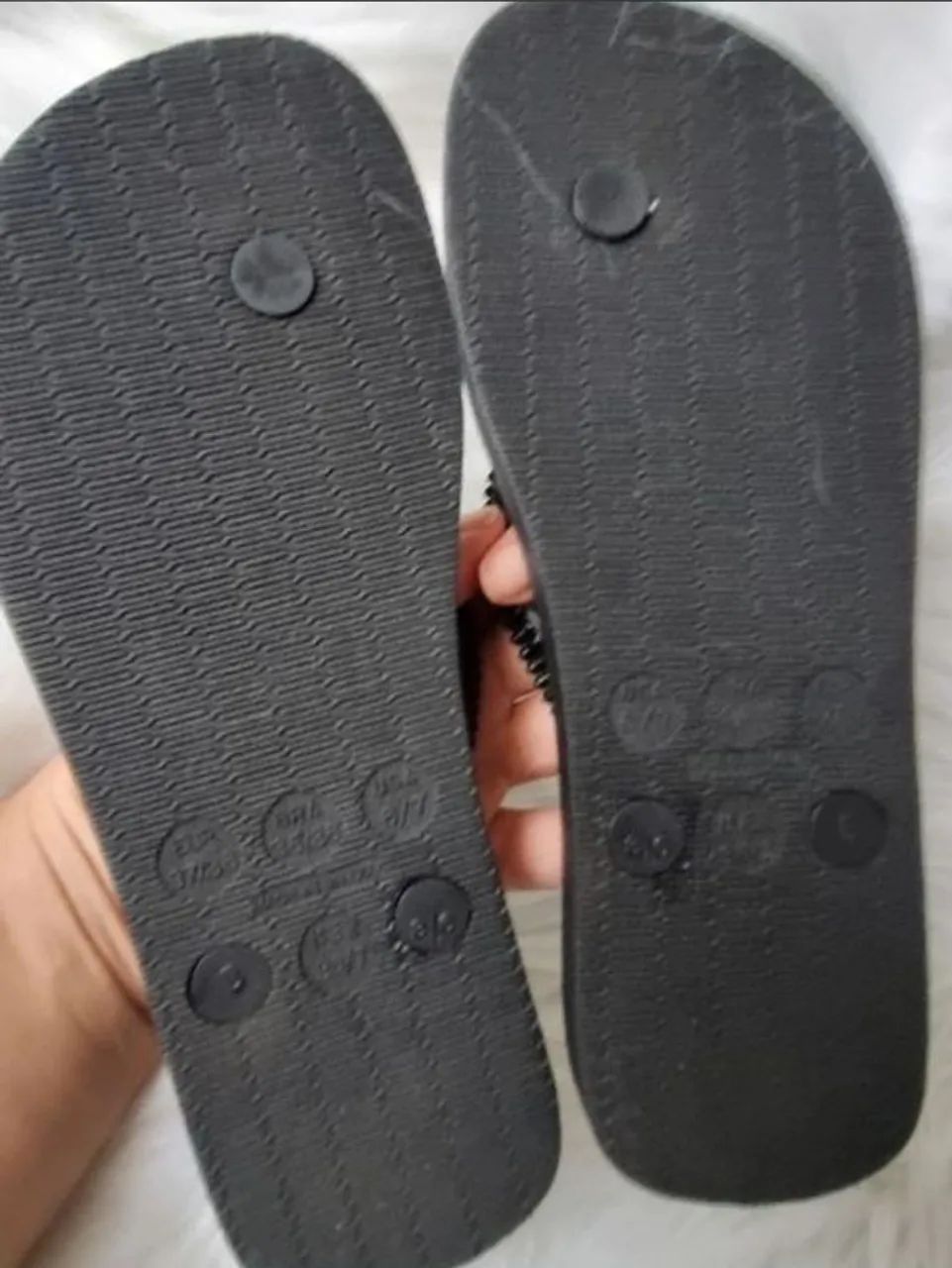 Chinelo Arezzo Preto com Detalhes - Foto 3