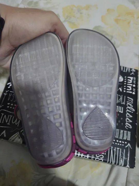 Sandálias Melissa Alice no País das Maravilhas - Tamanho 22 - Foto 2