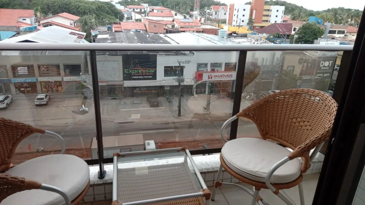 Apartamento mobiliado na Av. dos Holandeses, Calhau.