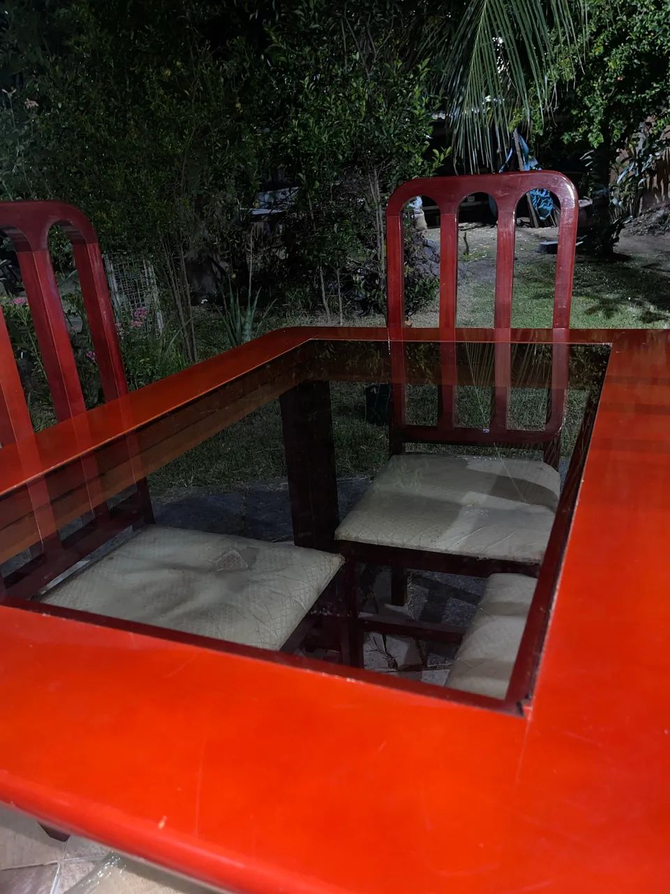 Mesa de madeira com 4 cadeiras 64961605127683121