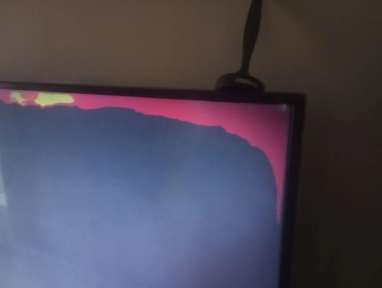 TCL 55 TV screen stain64573484015233121