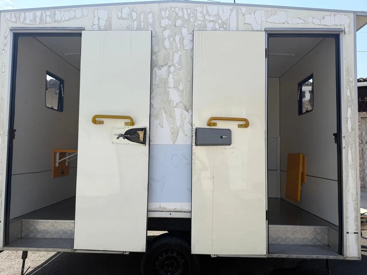 Trailer com 2 consultórios. 3,5mX2,10m - Foto 6