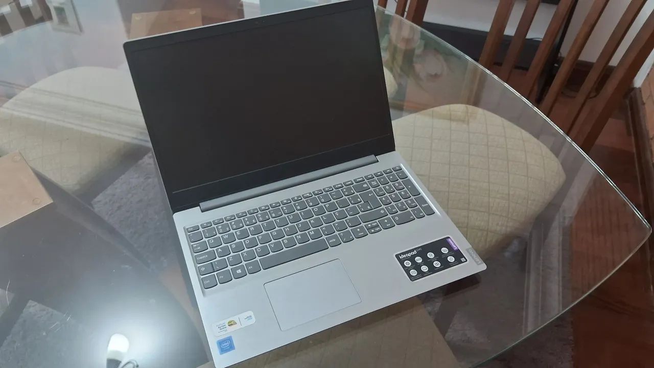 Notebook Lenovo em ótimo estado
