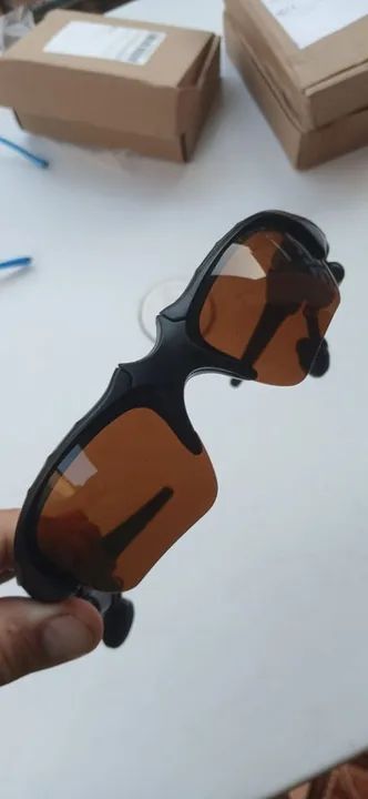 ÓCULOS DE SOL VIA BLUETOOTH COM FONE ACOPLADO 