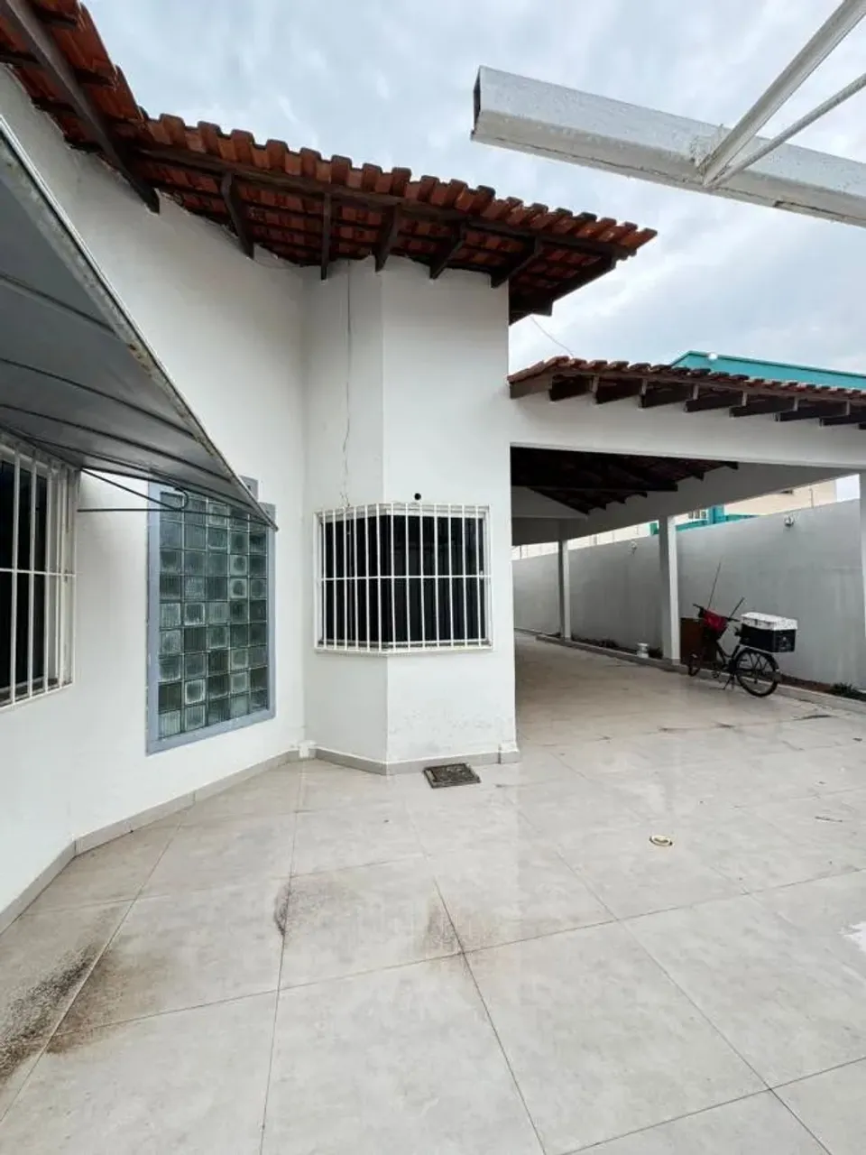 Casa para Locação em Porto Velho, Pedrinhas, 4 dormitórios, 4 suítes, 2 banheiros