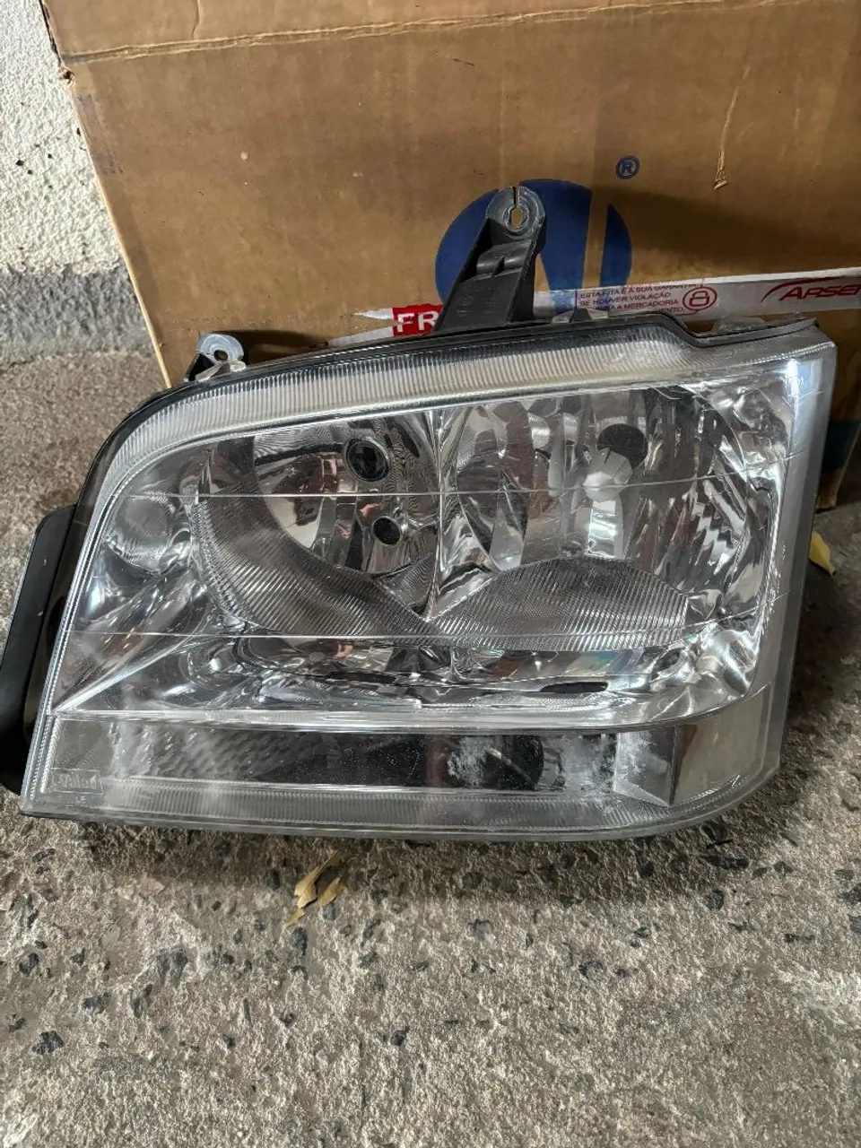 Farol S10 Pitbull