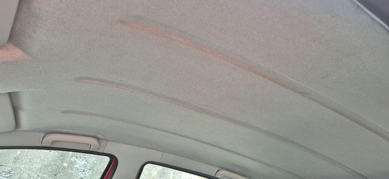 Volkswagen Fox 1.0 MI Total Flex 8V 5P 2010