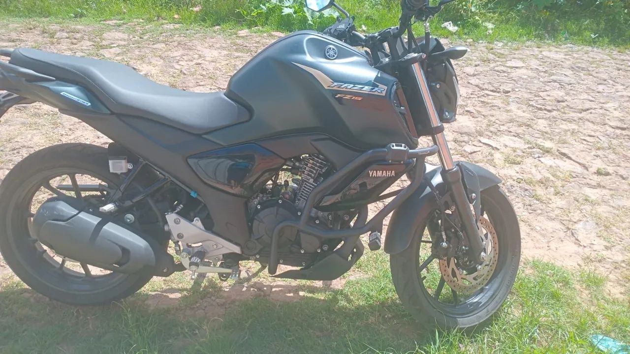 Vendo moto 2025 FZ15