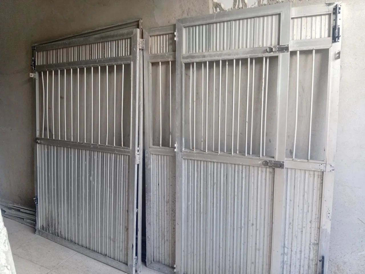 3 portões de alumínio - Foto 2
