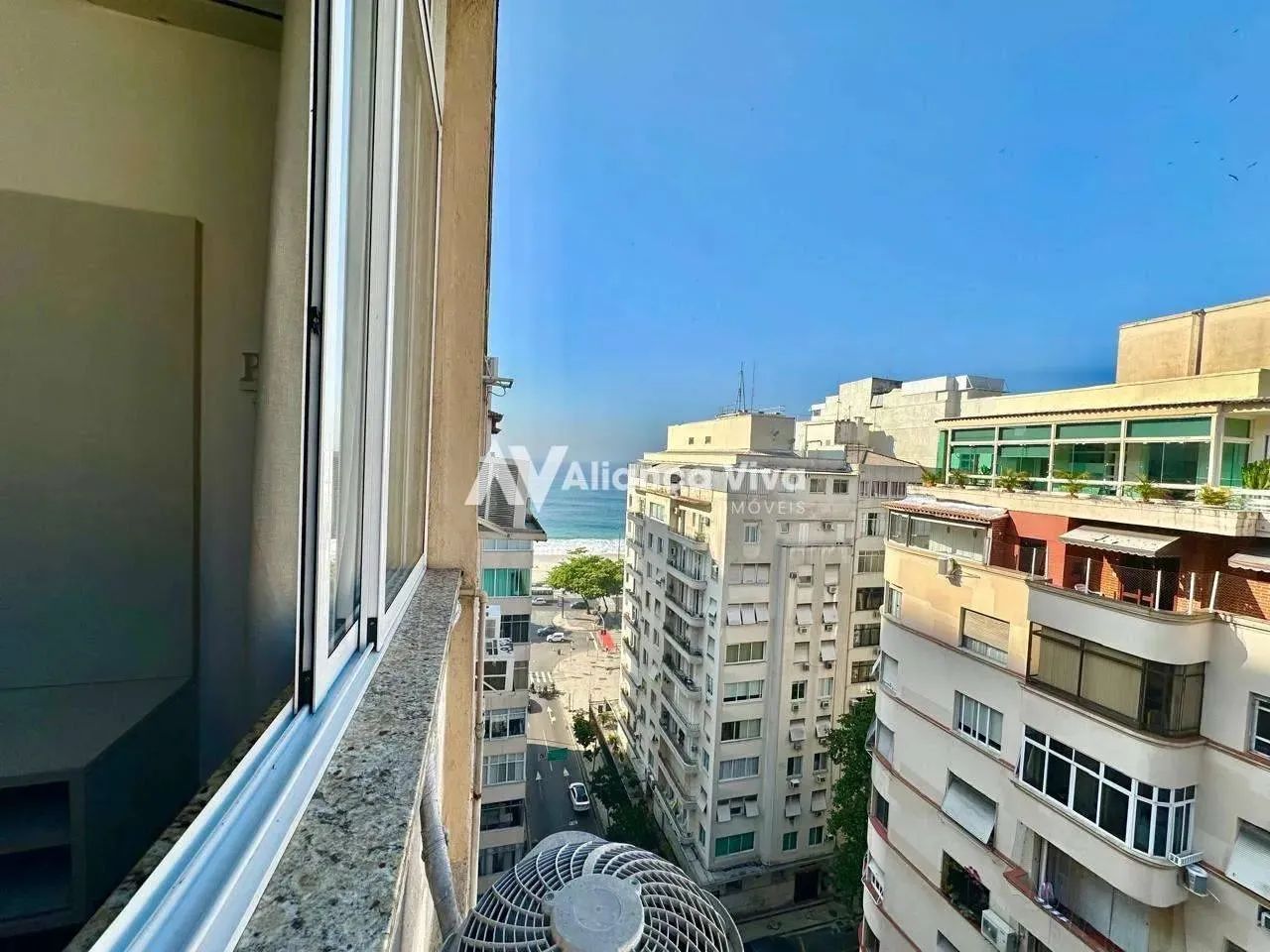 Apartamento 1 quarto todo mobiliado e com vista mar para locação em Copacabana