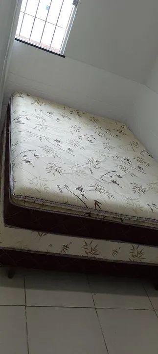 Cama box excelente estado 