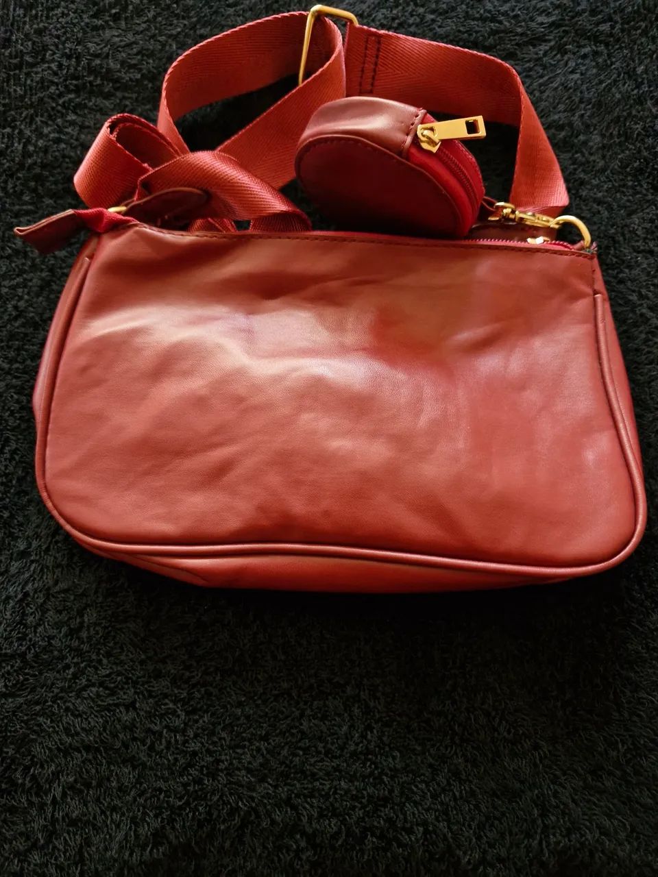 Bolsa feminina vermelha com porta moedas - Foto 2