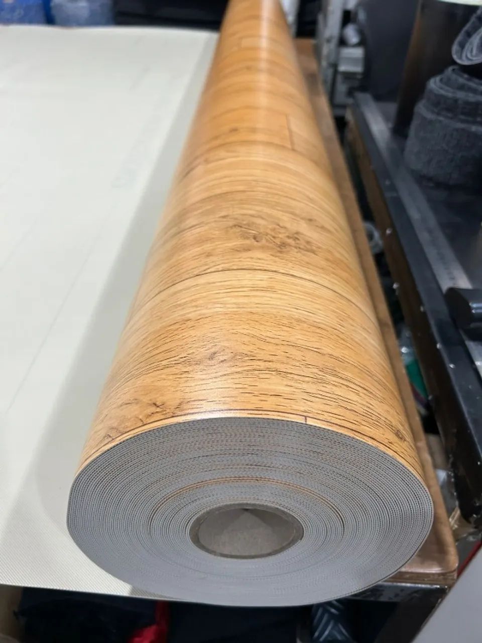 Piso Vinilico em manta Alto Tráfego1.2 mm comercial