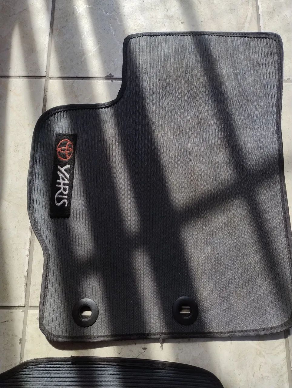 Jogo de Tapete Yaris - Foto 2