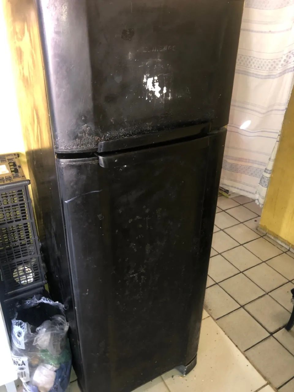 Geladeira em ótimo estado 