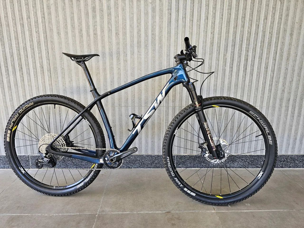 BIKE TSW EVO QUEST CARBONO