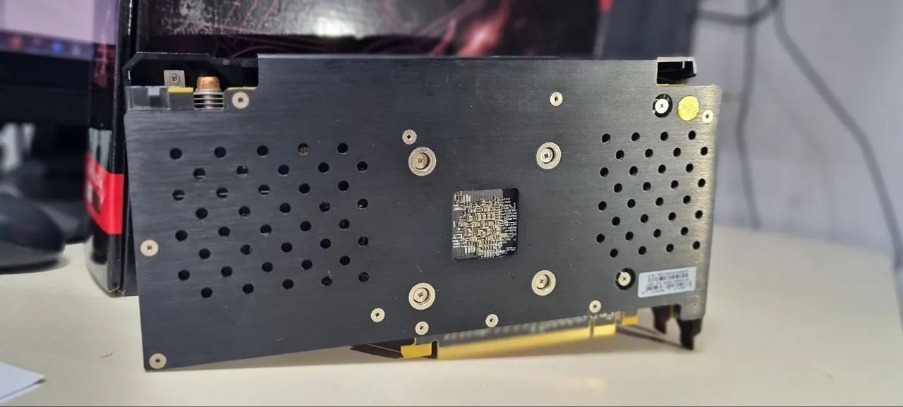 Placa de Vídeo AMD Radeon RX 570 4GB - Foto 4
