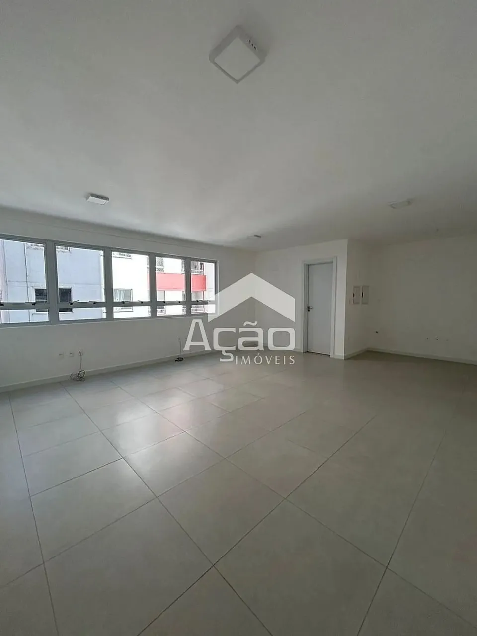 Sala Comercial para Locação Com 36m² no Centro de Itajaí/SC