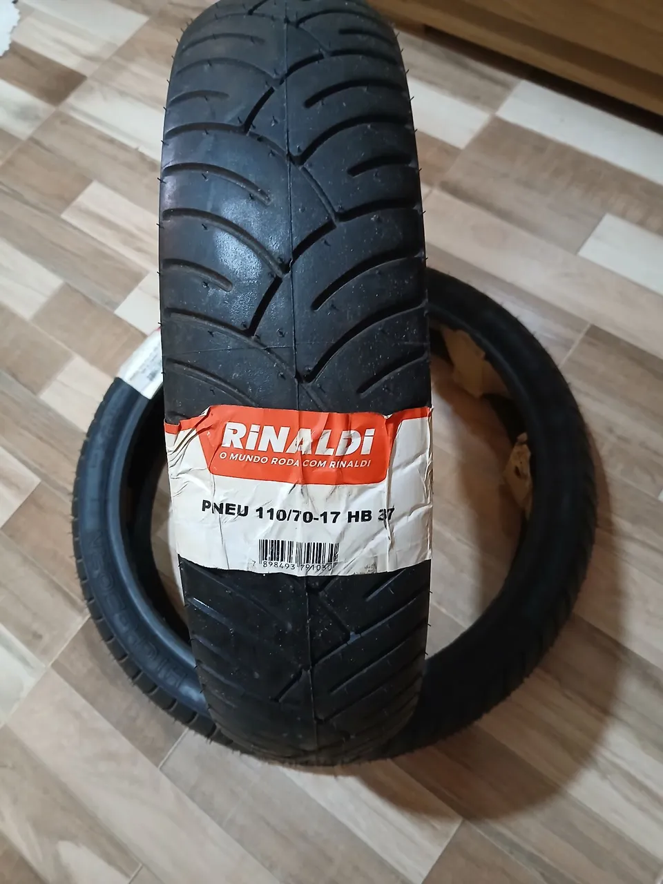 PNEU CB 300