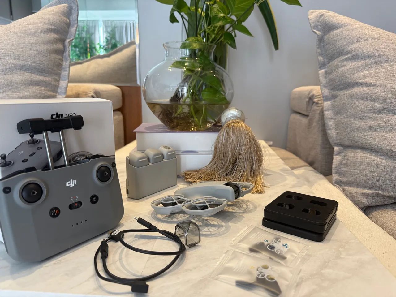 DJI Neo Drone -Semi Novo com a caixa! - Foto 4