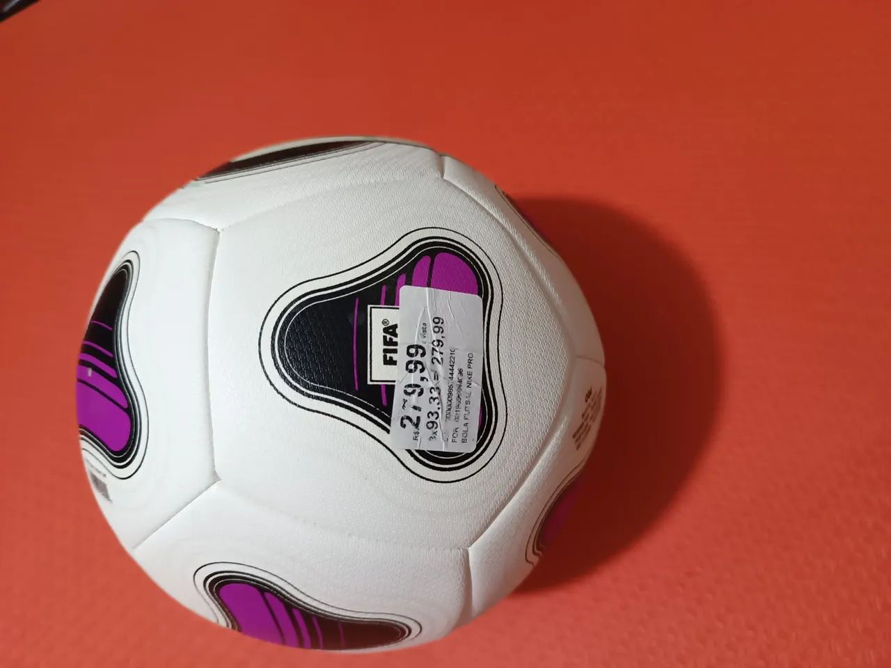 Bola de futebol de salão Nike nova  - Foto 5