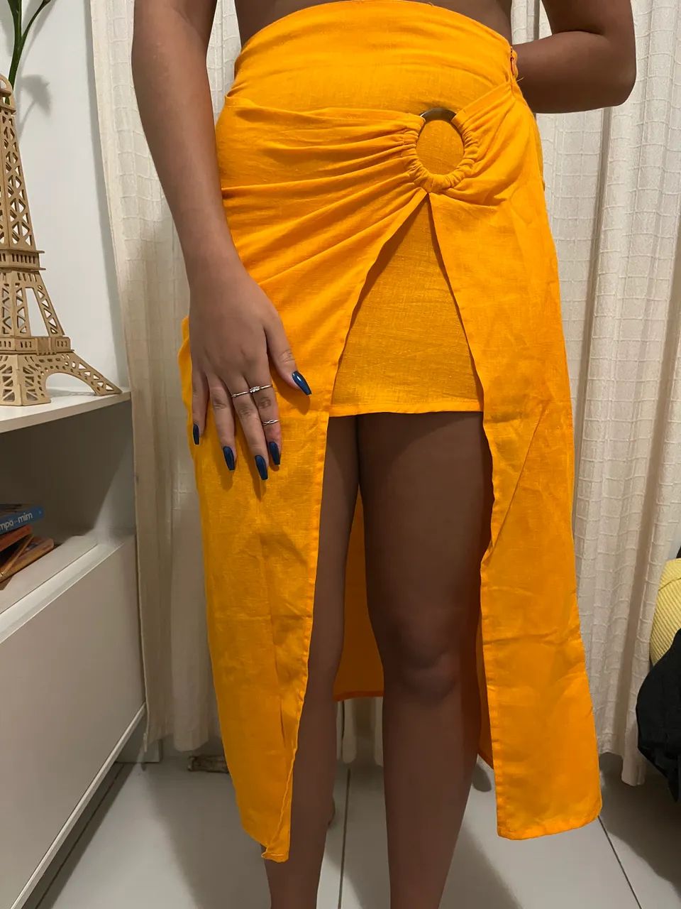 saia laranja da Hering