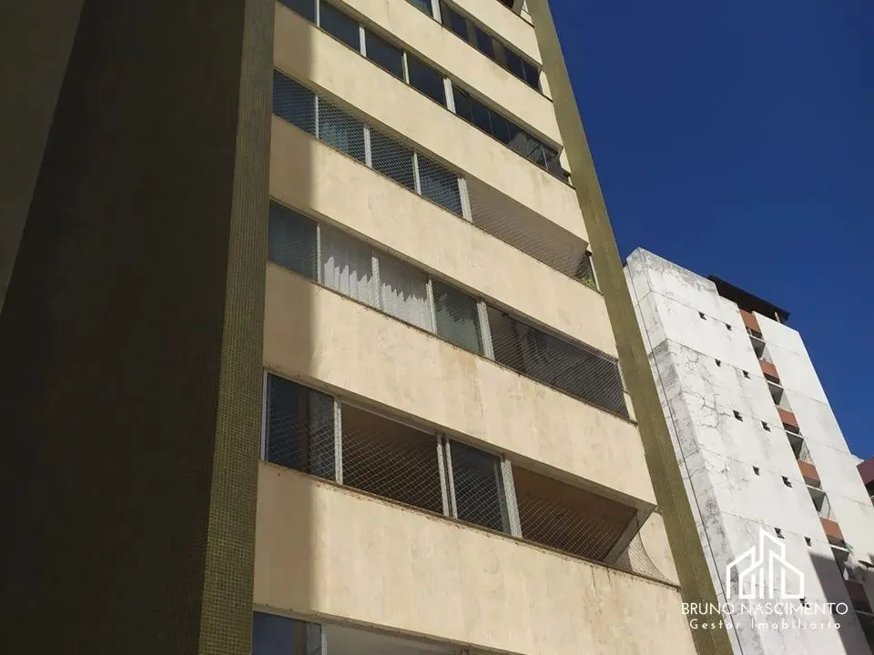 APARTAMENTO 04 QUARTOS SENDO 01 SUÍTE 196M² PITUBA