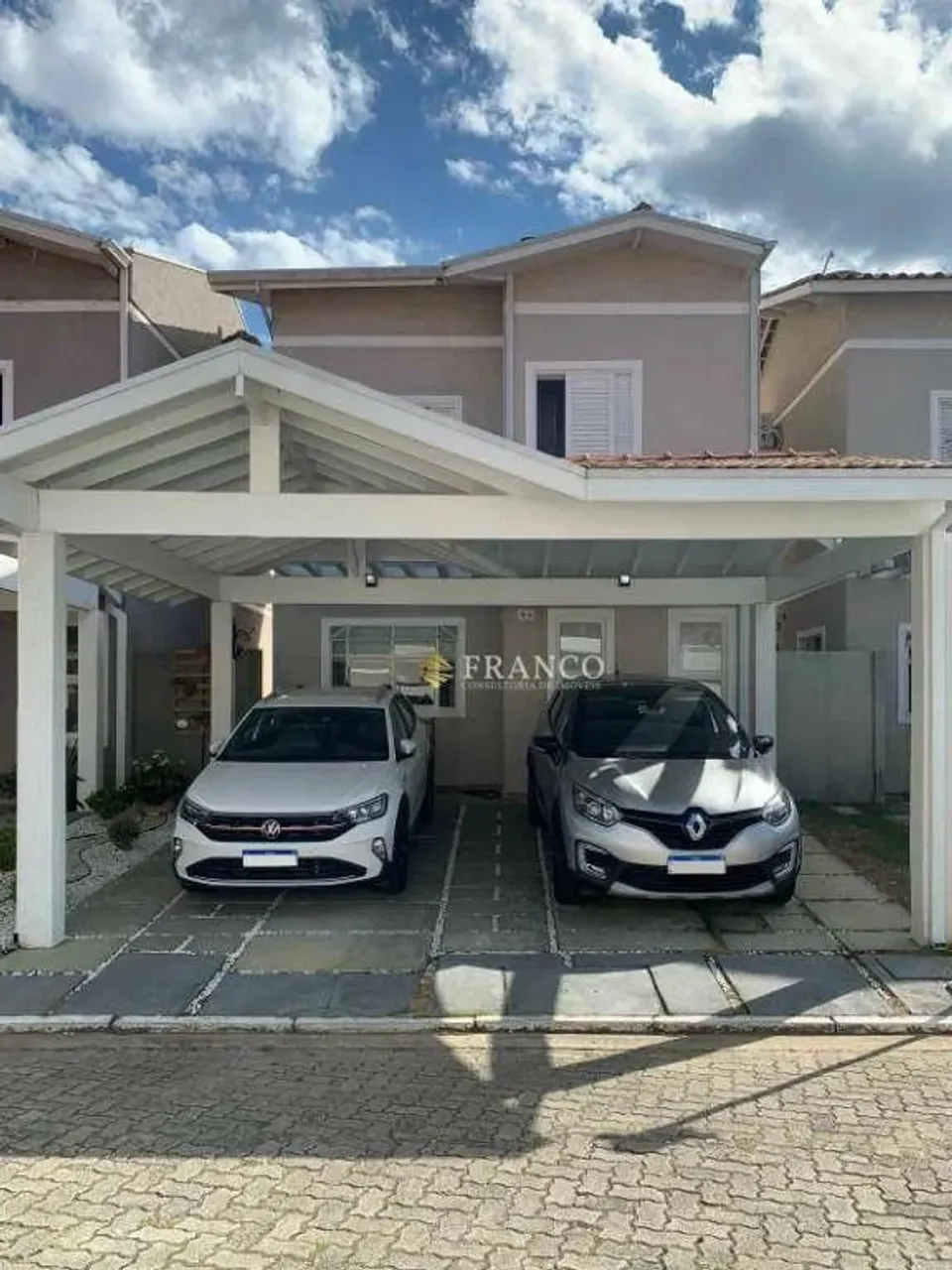 Sobrado com 3 dormitórios à venda, 150 m² - Condomínio Floradas da Serra - Tremembé/SP