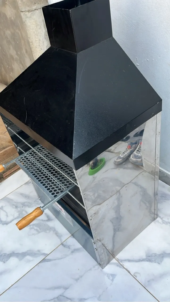 Churrasqueira de Aço Inox com Exaustor