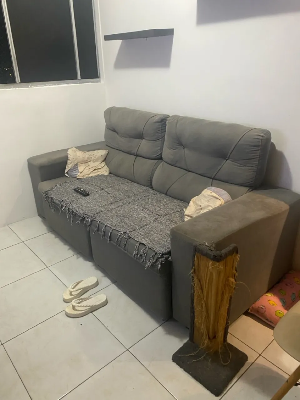 VENDO SOFÁ RECLINÁVEL COM AVARIAS