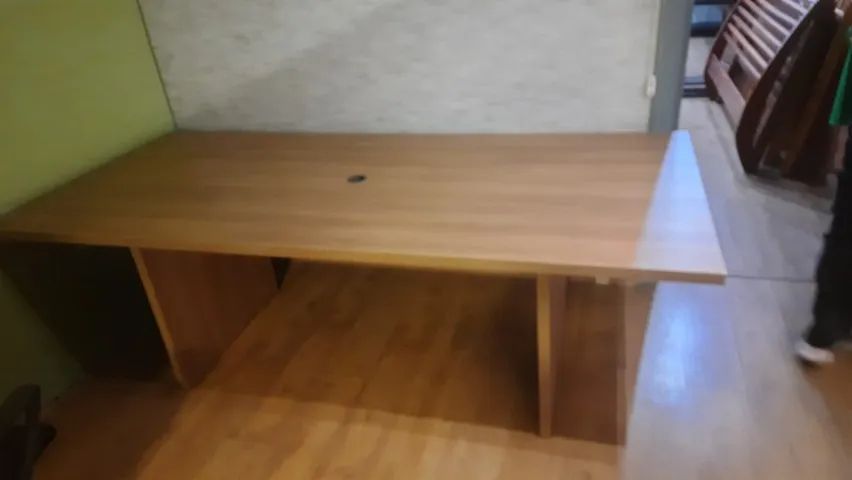Mesa de reuniões Tok&Stok  - 2,20 X 1.00 (metros) 