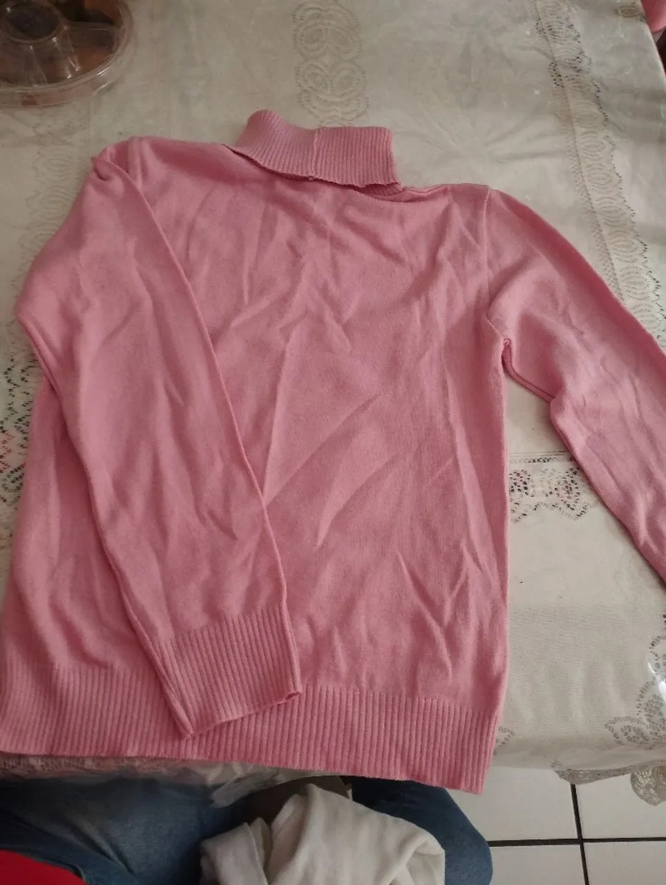 Suéter rosa de gola alta