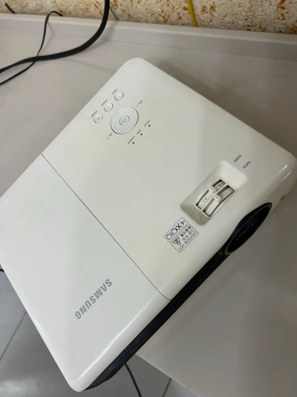 Projector64289867040899122