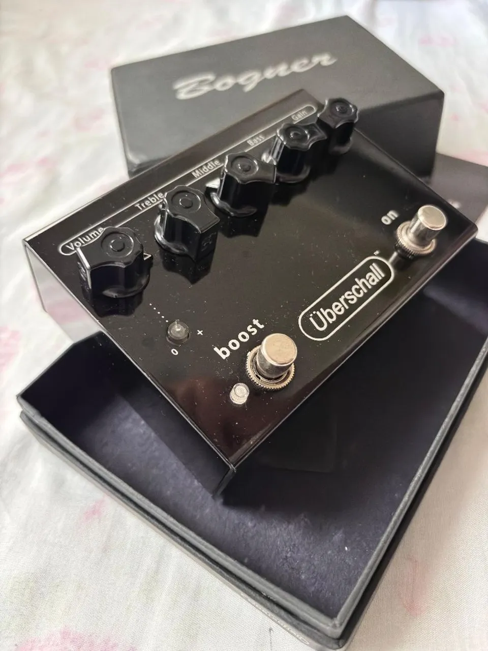 Pedal de overdrive Bogner Überschall