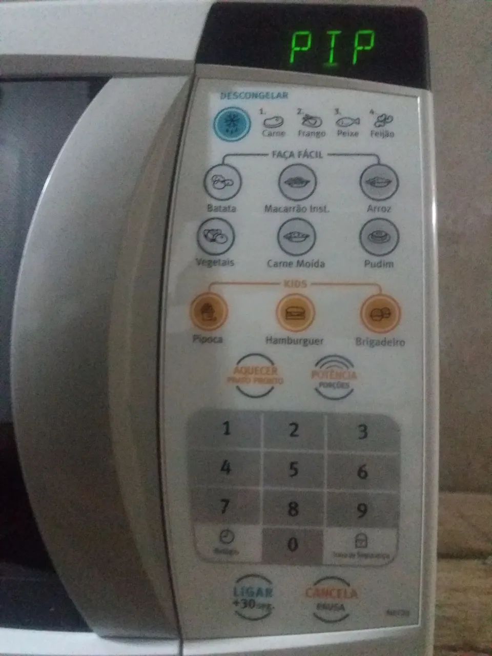 microondas da eletrolux.20 L.Em otimo estao.funcionando perfeitamente. - Foto 5
