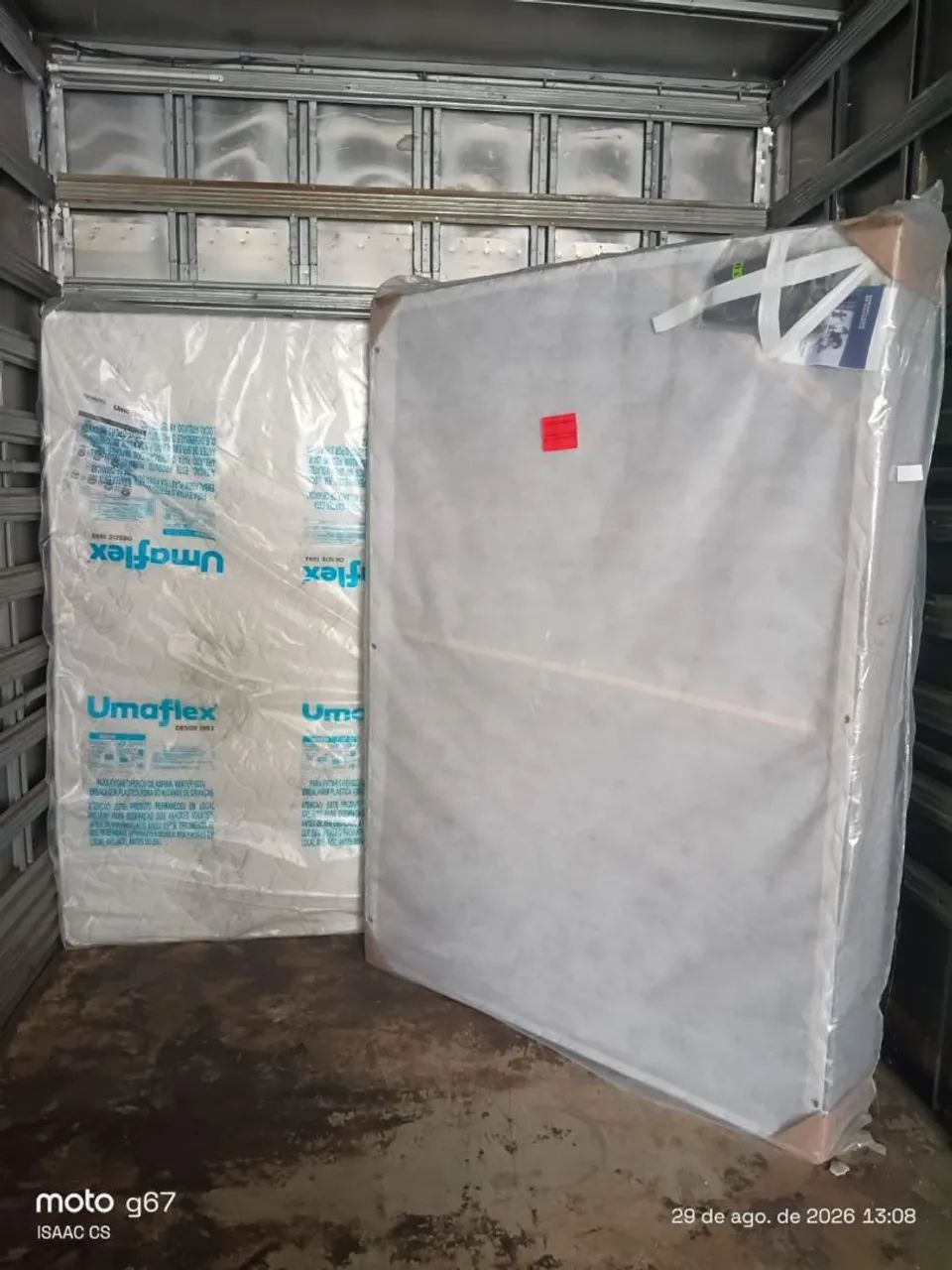 Cama box com colchão 